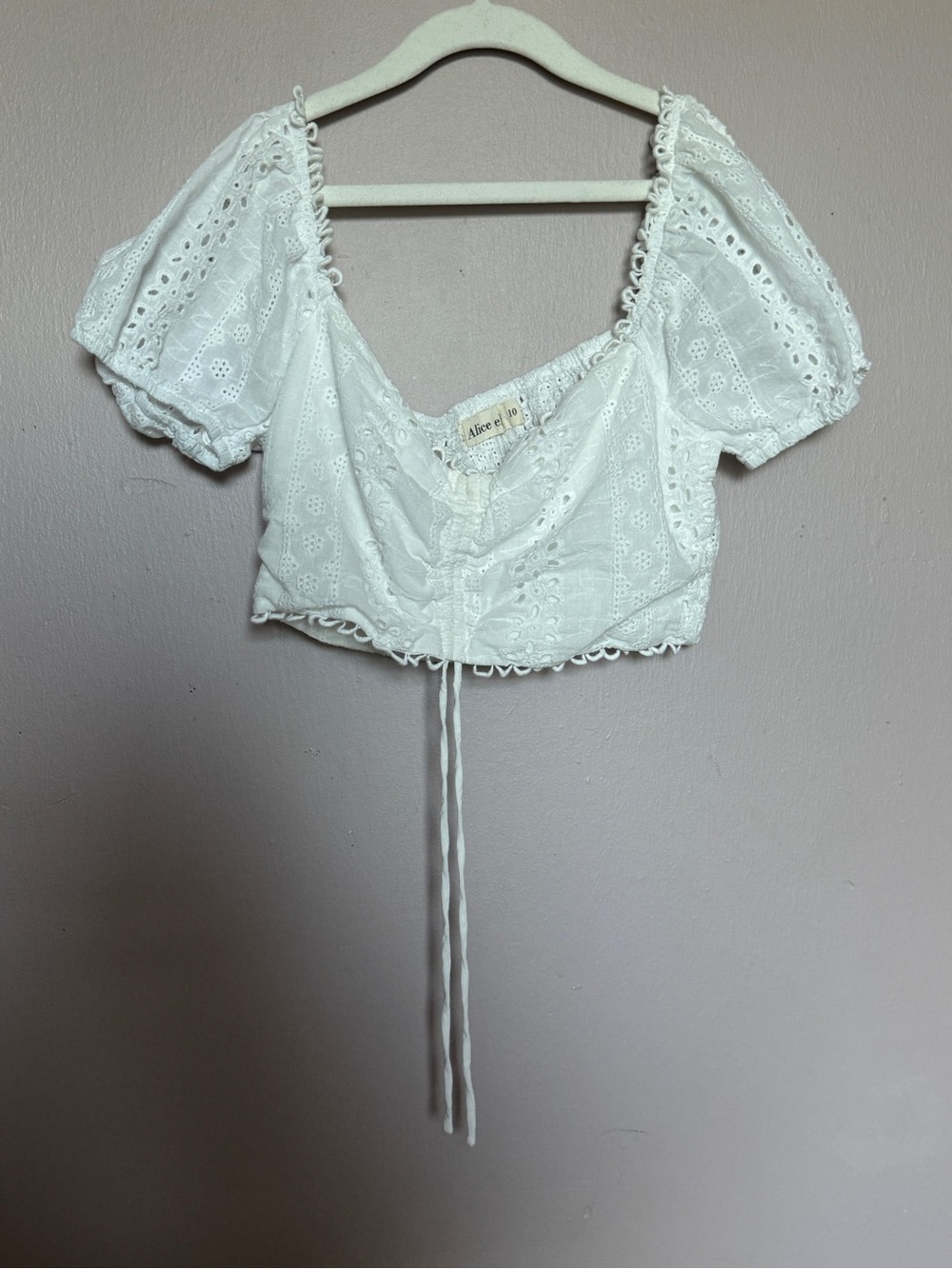 White Eyelet Ruched Puff-Sleeve Crop Top - Picture 2 of 4